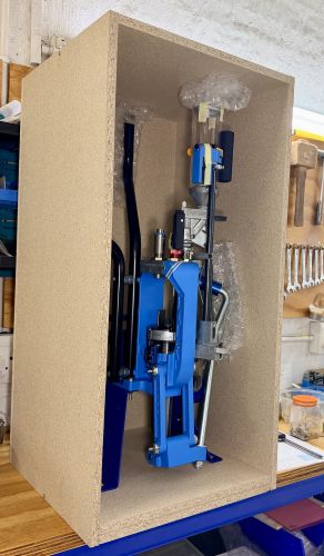 Courier delivery of the XL 750 reloader